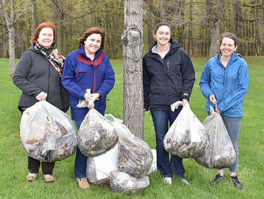 Otto's Earth Day Helpers