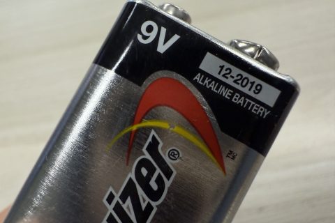 Single-use alkaline 9-volt battery